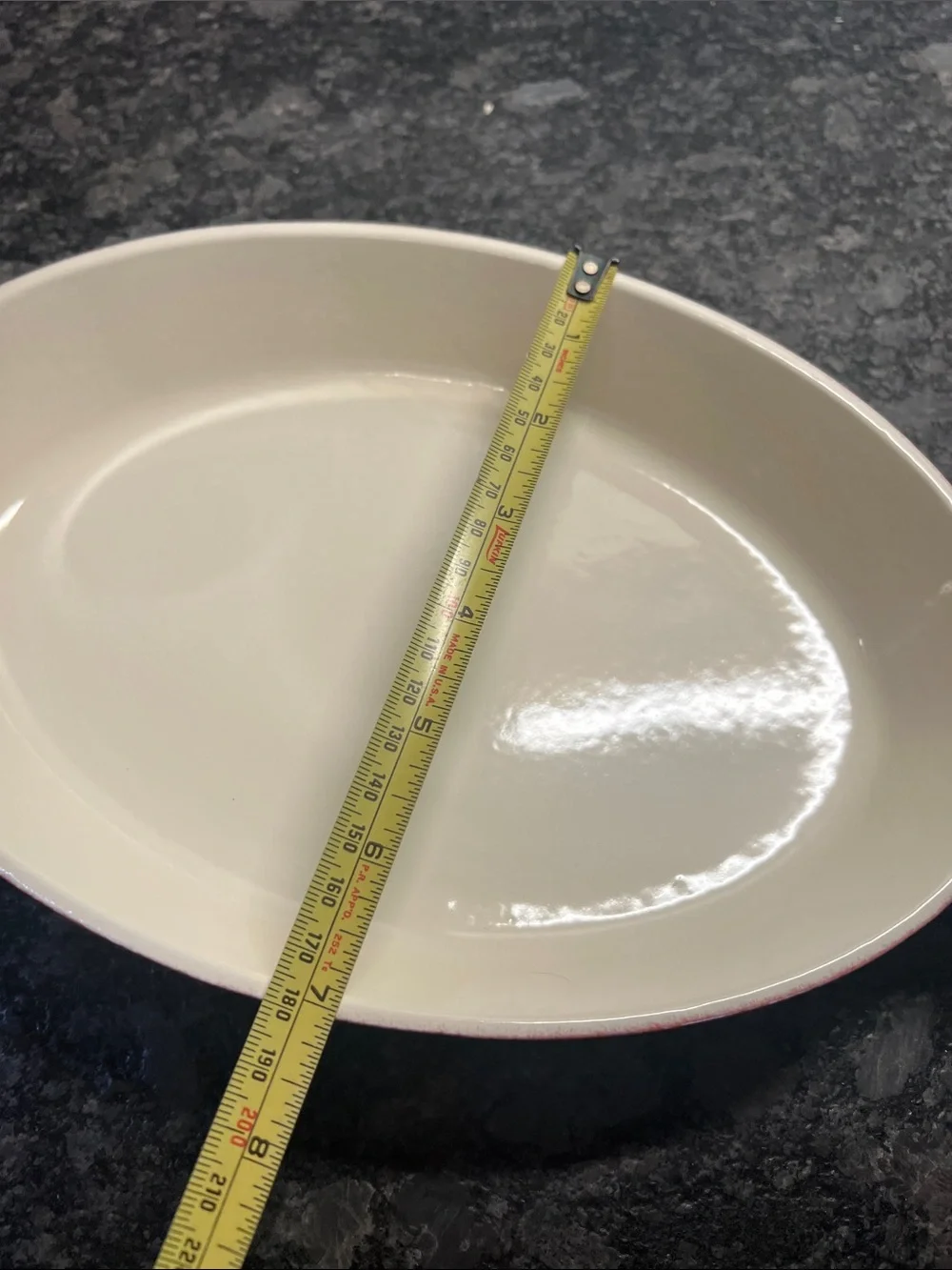 Le Creuset Heritage Stoneware Oval Gratin dish. Looks new without tags